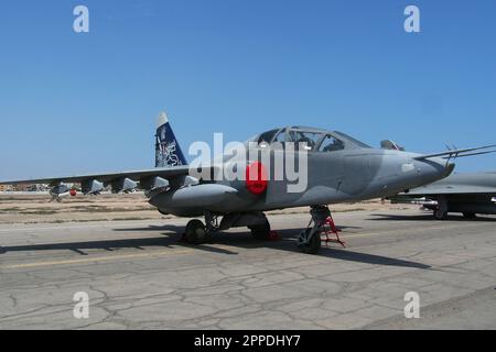 Lima, Perù. 23rd Apr, 2023. Velivolo Sukhoi su-25 presentato al 2023° Peruvian Air Force Festival. Il Festival Aeronautico si svolge presso la base aerea di Las Palmas in commemorazione del 109th° anniversario di nascita dell'eroe nazionale peruviano Cap. Il FAP José Abelardo Quiñones Gonzales, grande aereo generale del Perù, e festeggia il Fighter Pilot Day Credit: Fotoholica Press Agency/Alamy Live News Foto Stock