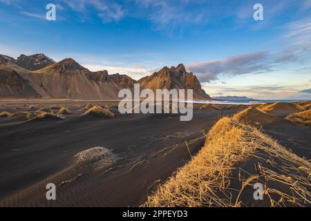 Stokksnes rappresenta un luogo perfetto per fotografi e amanti della natura Foto Stock