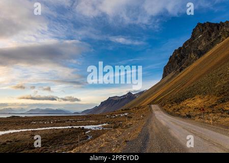 Stokksnes rappresenta un luogo perfetto per fotografi e amanti della natura Foto Stock