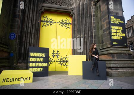 Edimburgo. Scozia, Regno Unito. 24th Apr, 2023. Il direttore del Festival Nicola Benedetti lancia il Festival Internazionale di Edimburgo. Il Festival si svolge dal 4-27 agosto 2023. Picture Credit: Pako Mera/Alamy Live News Foto Stock