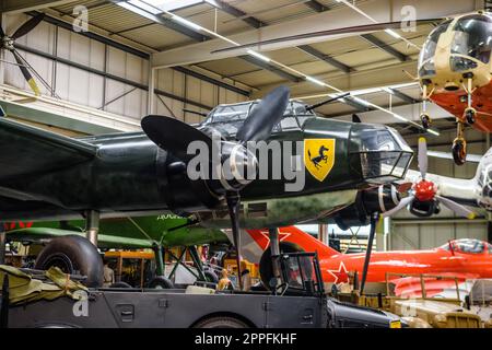 SINSHEIM, GERMANIA - mai 2022: Aereo da combattimento bimotore nero Junkers JU 88 1936 Foto Stock