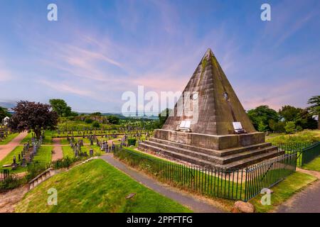 La Star Pyramid vicino al Castello di Stirling, Scozia, Regno Unito. La Piramide delle Stelle costruita nel 1863 da William Drummond. Foto Stock