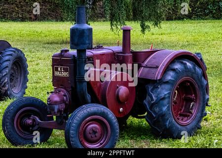 Trattore tedesco d'epoca Lanz Bulldog a Choczewo, Pomerania, Polonia Foto Stock