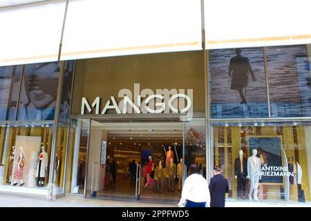 Negozio di abbigliamento mango a Francoforte sul meno, Germania Foto Stock