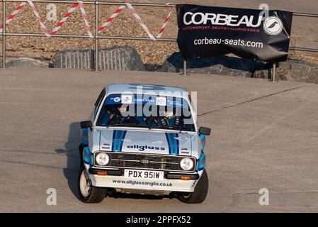 Sedili Corbeau Rally Stage 1 sul lungomare di Clacton organizzato dal Chelmsford Motor Club. Classic Ford Escort MkII guidato da ben Friend Foto Stock