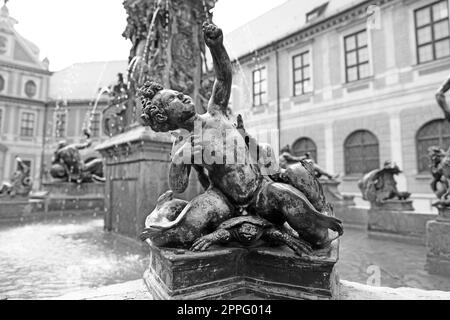 Foto in bianco e nero - Putto Wittelsbach Fountain Residence Monaco Foto Stock