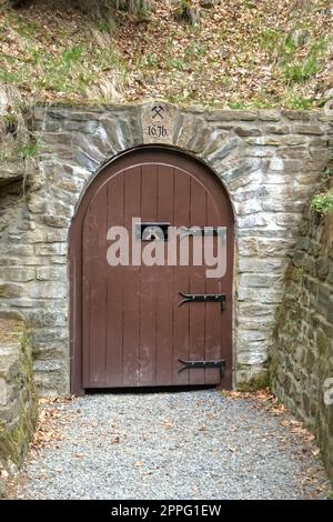 Edificio, vista dettagliata di una porta d'ingresso o di una porta d'ingresso Foto Stock