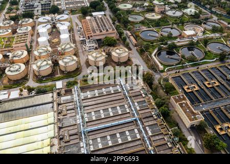 Sha Tin, Hong Kong 11 novembre 2021: Impianto di trattamento delle acque reflue di Hong Kong Foto Stock