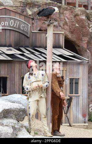 Immagini della scena attuale con Alexander Klaws, 'Der Ã–lprinz' Karl-May-Festspiele, am Kalkberg, Bad Segeberg, 06.08.2022 Foto Stock