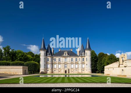 Chateau Pichon Longueville Baron, Medoc, Francia Foto Stock