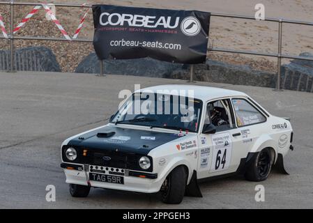 Sedili Corbeau Rally Stage 1 sul lungomare di Clacton organizzato dal Chelmsford Motor Club. Classico sovrasterzo da Ford Escort Mk2 guidato da Paul Hands Foto Stock