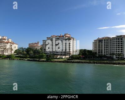 Gli appartamenti di lusso nel porto di Miami Foto Stock