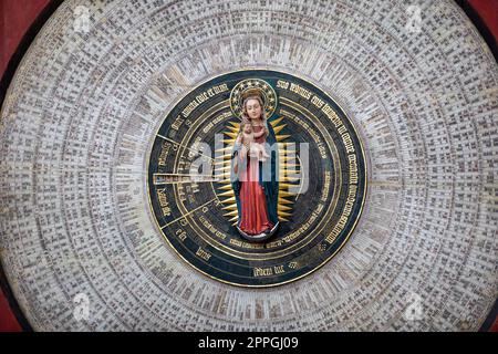 Orologio astronomico nella chiesa di Santa Maria. Danzica, Polonia. Foto Stock