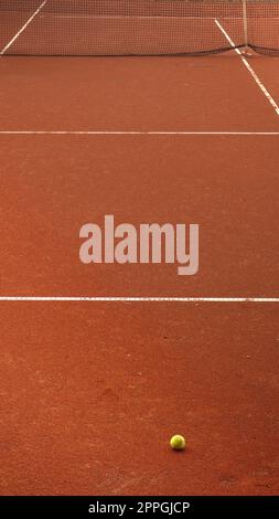 campo da tennis in argilla rossa come sfondo Foto Stock