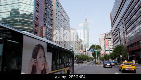 Taipei, Taiwan 11 aprile 2022: Taipei City Street Foto Stock