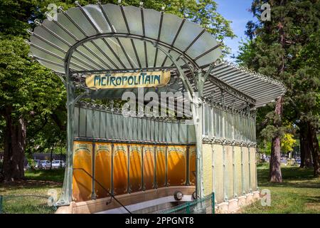 Stazione della metropolitana porte Dauphine a Parigi, Francia Foto Stock