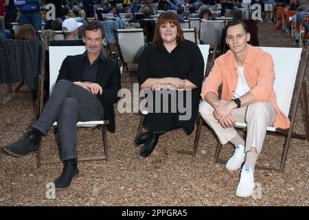 Joerg Hartmann, Stefanie Reinsperger, Rick Okon, 10 anni Tatort Dortmund, Dortmund, Heinz-Nixdorf-Strasse, 27.08.2022 Foto Stock