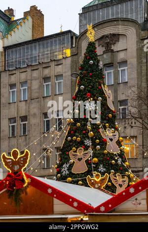 Albero di Natale in Piazza Venceslao a Praga Repubblica Ceca Foto Stock