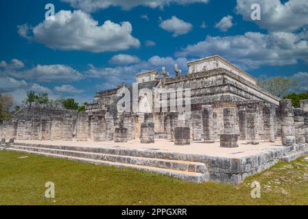 Tempio dei Guerrieri a Chichen Itza, Quintana Roo, Messico. Rovine Maya vicino a Cancun Foto Stock