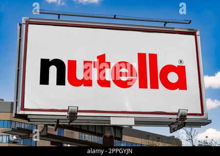 Cartellone pubblicitario con logo di Nutella Foto Stock