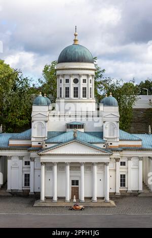 Baltic Park of Miniatures, piccola replica della cattedrale di Helsinki in Finlandia, Miedzyzdroje, Polonia Foto Stock