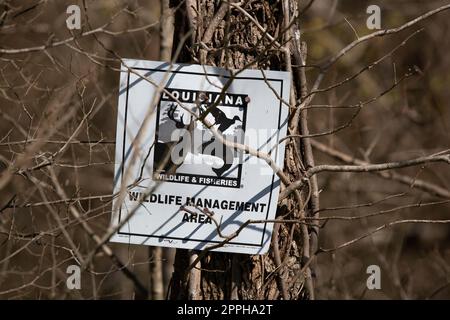 Segnaletica che indica il confine di un'area di gestione della fauna selvatica Foto Stock