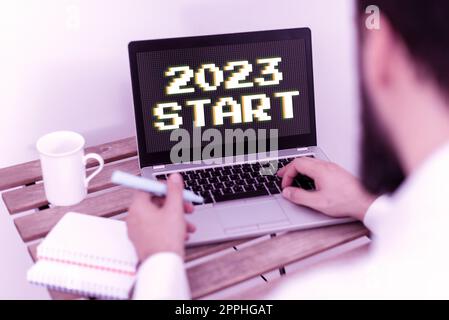 Scrittura visualizzazione testo 2023 inizio. Concetto di business ricordare gli eventi dell'anno passato azioni principali o buone manifestazioni Foto Stock