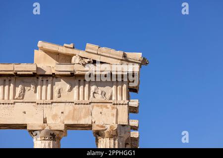 Dettagli del portico Partenone, Atene, Grecia. Il tempio era dedicato alla dea Atena Foto Stock