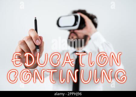 Scrittura visualizzazione testo formazione continua. Acquisizione di conoscenze e competenze tramite Internet Concept attraverso la formazione Foto Stock