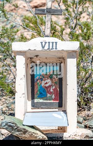 La Poma, Argentina - 11 aprile 2022: cappella sulla strada per la statua di Cristo Foto Stock