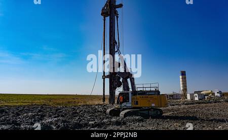 Araclar, Turchia - 16 settembre 2022: Carro di perforazione idraulico Liebherr LB 28-320 in un cantiere ad Araclar, Turchia Foto Stock