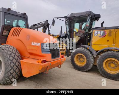 Kiyv, Ucraina - 30 agosto 2020: Caterpillar D9R di CAT Outdoor in cantiere Foto Stock