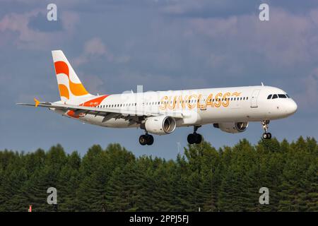 Sunclass Airlines Airbus A321 aeroporto di Oslo in Norvegia Foto Stock