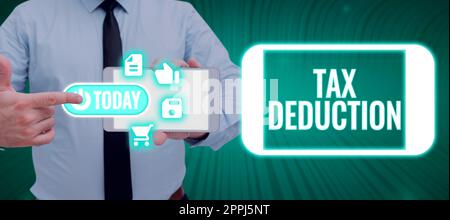 Deduzione fiscale per la visualizzazione concettuale. Importo concettuale della foto sottratto dal reddito prima di calcolare il debito fiscale Foto Stock