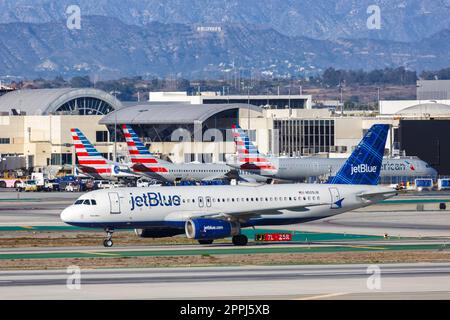 JetBlue Airbus A320 all'aeroporto di Los Angeles negli Stati Uniti Foto Stock