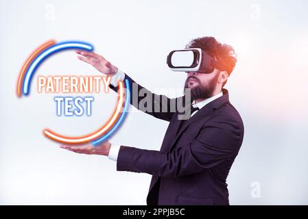 Test di paternità del testo scritto a mano. Foto concettuale un test del DNA per determinare se un dato uomo è il padre biologico Foto Stock