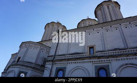 Facciata della cattedrale patriarcale di Bucarest, Romania - Europa Foto Stock