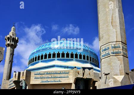 La moschea del re Abdullah i ad Amman, Giordania. Conosciuta anche come la moschea blu fu costruita tra il 1982 e il 1989 ad Amman, Giordania, الأردن, Regno degli Ashemiti Foto Stock