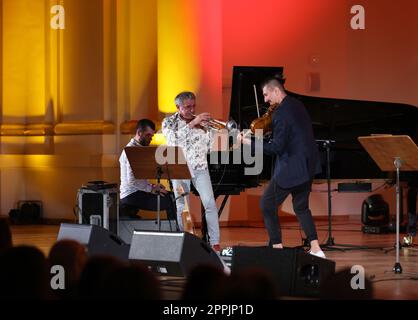 Adam Baldych Quartet e Paolo Fresu lat Summer Jazz Festival a Cracovia, Polonia Foto Stock