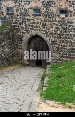 Burg Stolpen, Sassonia, Germania. Fortezza medievale su una montagna basaltica. Foto Stock