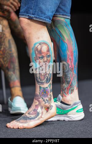 Partecipante non identificato alla 15th Tattoofest Convention a Cracovia. Foto Stock