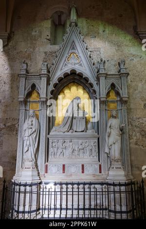 Interno della cattedrale di San Cerbonius a massa Marittima. Italia Foto Stock