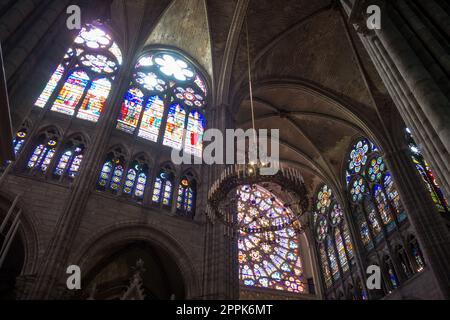 Basilica di Saint-Denis. Vista interna Foto Stock
