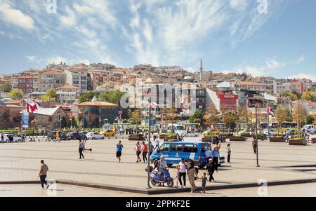 Distretto di Uskudar , sul sise asiatico dello stretto del Bosforo, Istanbul, Turchia Foto Stock