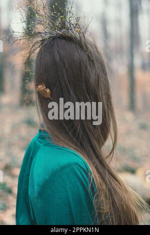 Primo piano signora in teal abito concetto foto Foto Stock