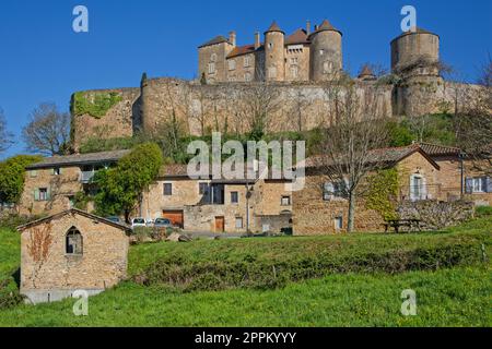 Villaggio francese di Berzé-le-Châtel, in Borgogna e il suo castello medievale Foto Stock