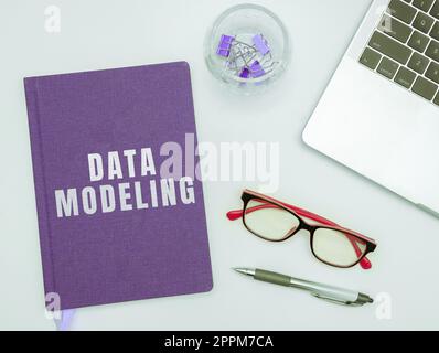 Didascalia concettuale Data Modeling. Processo di Business idea per il trasferimento di dati tra sistemi di archiviazione dati Foto Stock