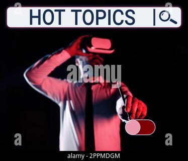 Firma che visualizza gli argomenti più importanti. Vetrina di affari soggetto che molta gente sta discutendo e discutendo Foto Stock