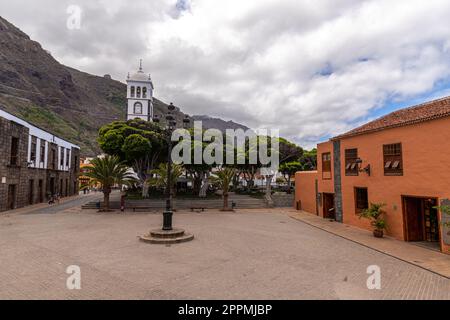 Vista su Plaza de la Libertad fino a Iglesia de Santa Ana Foto Stock