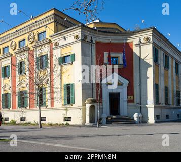 Edificio del Ministero del Turismo e dell'ambiente a Tirana, Albania Foto Stock